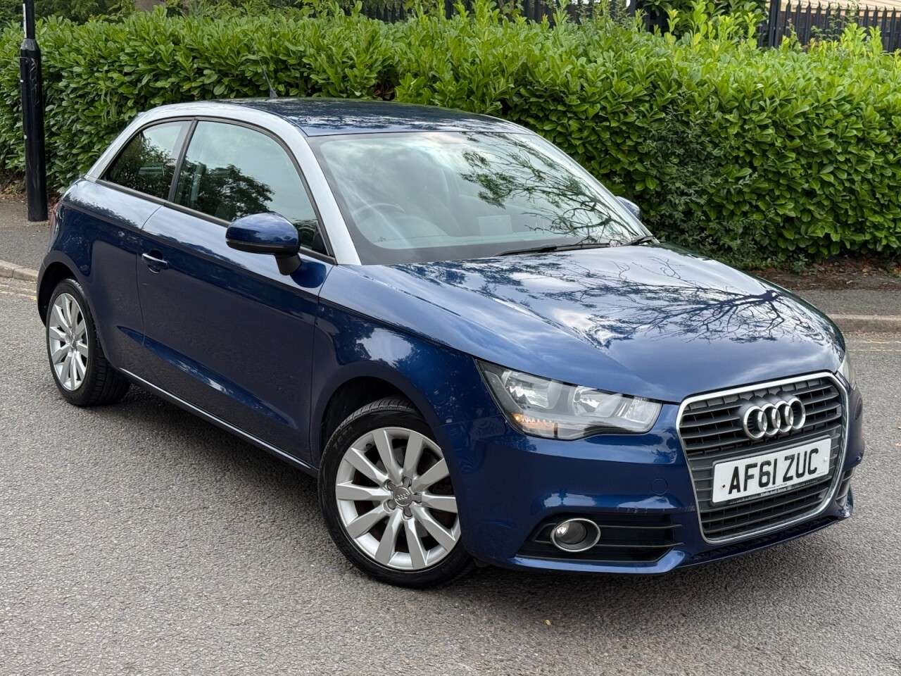 A 2011 AUDI A1 1.4 TFSI Sport Hatchback 3dr Petrol Manual Euro 5 (s/s) (122 ps) A 2011 AUDI A1 1.4 TFSI Sport Hatchback 3dr Petrol Manual Euro 5 (s/s) (122 ps)