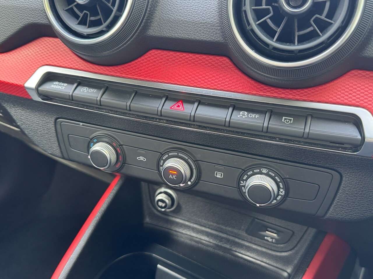 2018 AUDI Q2 2018 AUDI Q2