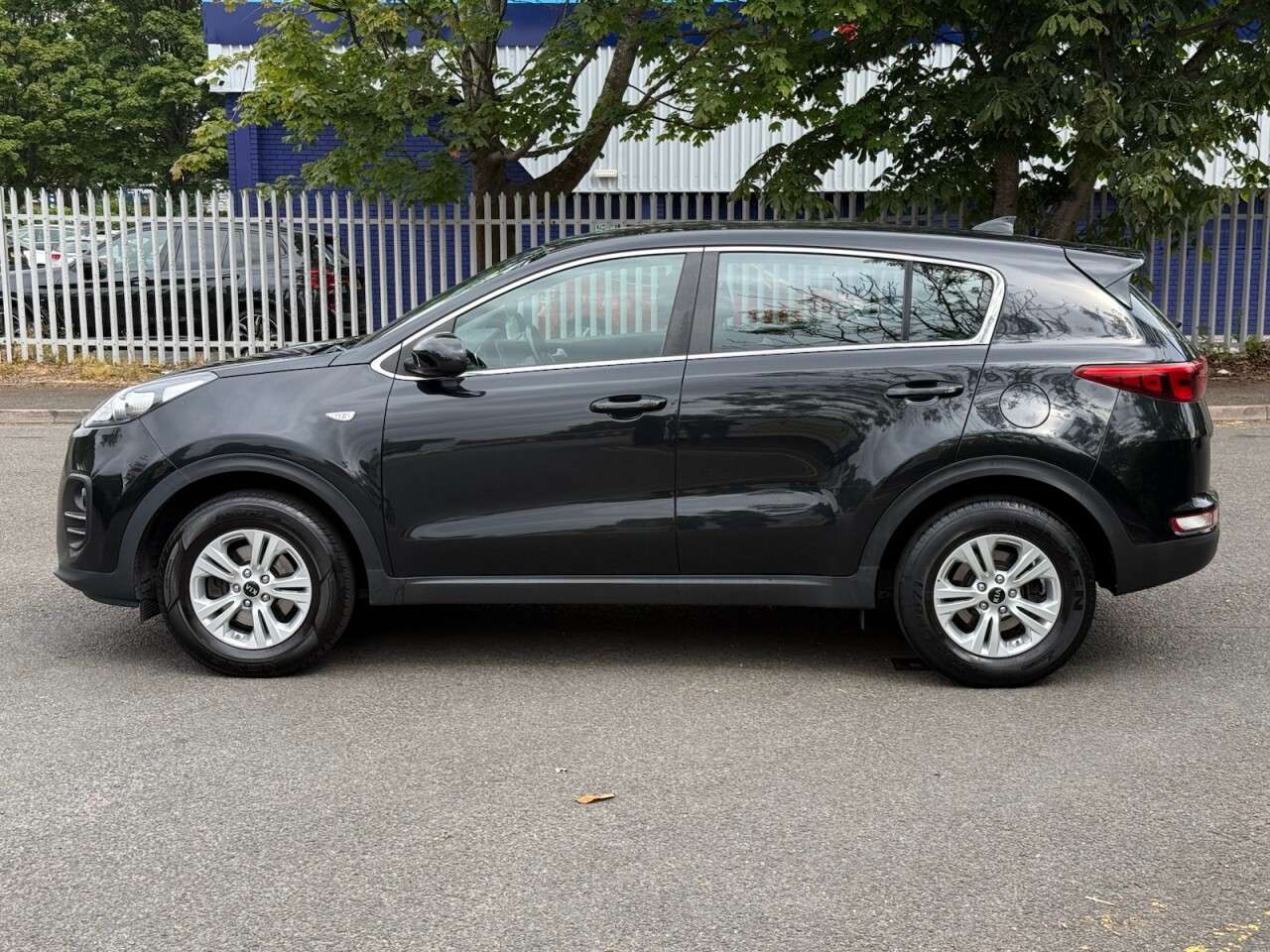 A 2016 KIA SPORTAGE 1.6 GDi 1 SUV 5dr Petrol Manual Euro 6 (130 bhp) A 2016 KIA SPORTAGE 1.6 GDi 1 SUV 5dr Petrol Manual Euro 6 (130 bhp)