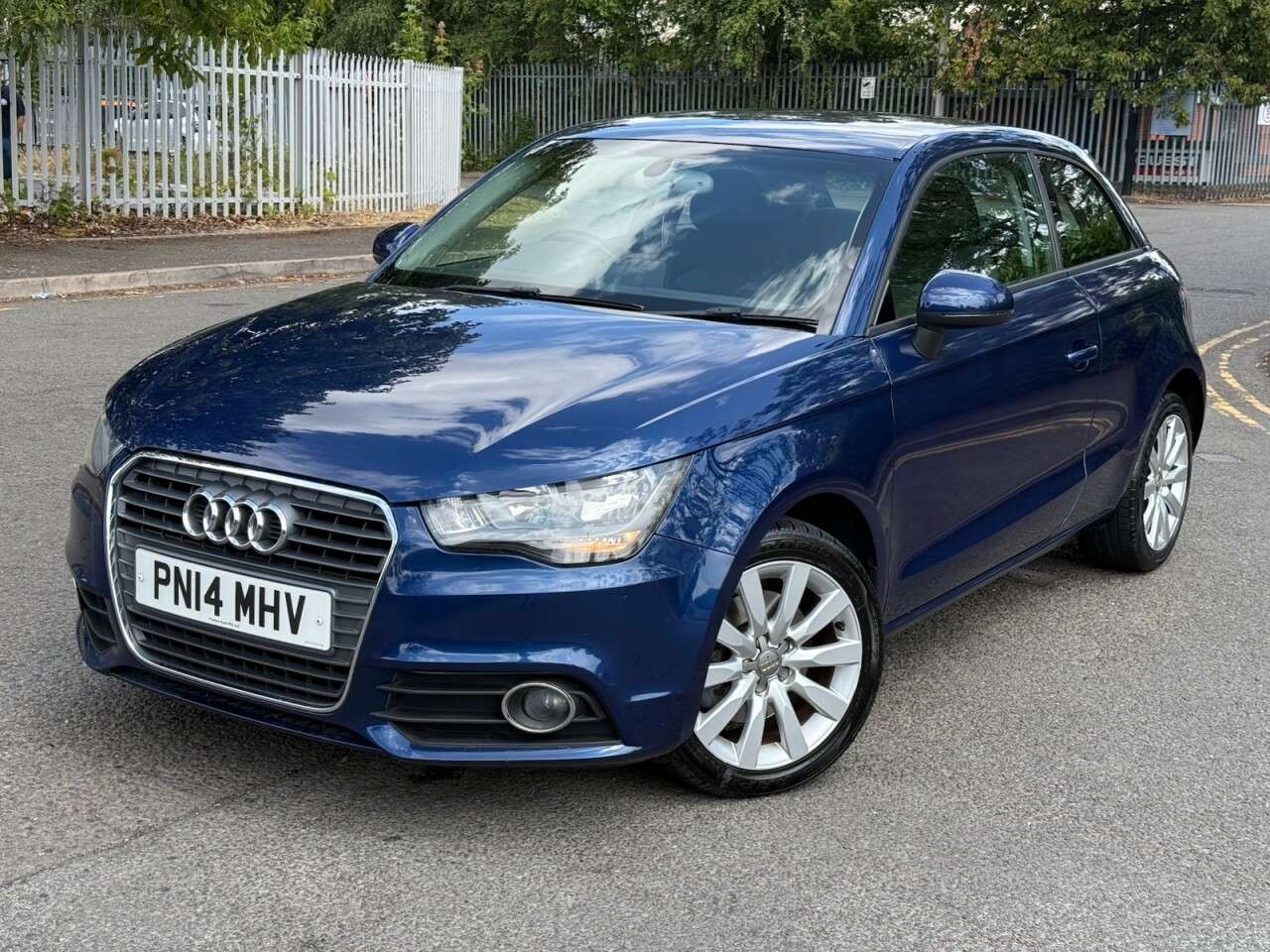 A 2014 AUDI A1 1.4 TFSI Sport Hatchback 3dr Petrol S Tronic Euro 5 (s/s) (122 ps) ULEZ+FSH A 2014 AUDI A1 1.4 TFSI Sport Hatchback 3dr Petrol S Tronic Euro 5 (s/s) (122 ps) ULEZ+FSH