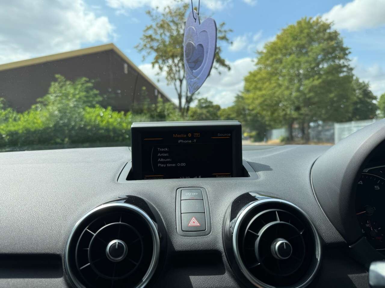 2014 AUDI A1 2014 AUDI A1