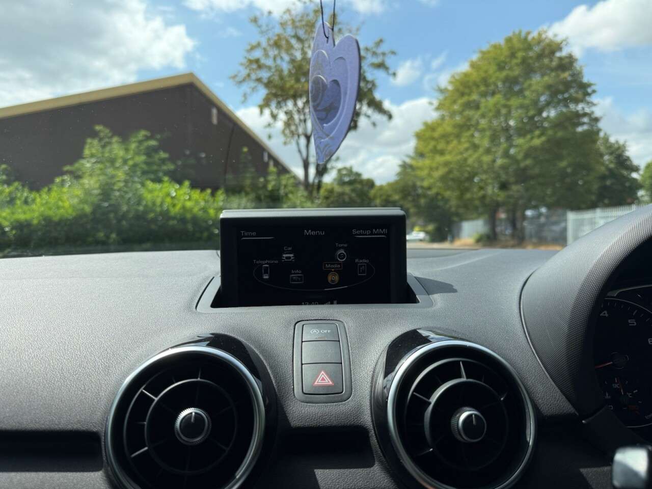 2014 AUDI A1 2014 AUDI A1