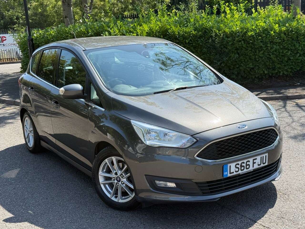 A 2017 FORD C-MAX 1.0T EcoBoost Zetec MPV 5dr Petrol Manual Euro 6 (s/s) (100 ps) A 2017 FORD C-MAX 1.0T EcoBoost Zetec MPV 5dr Petrol Manual Euro 6 (s/s) (100 ps)