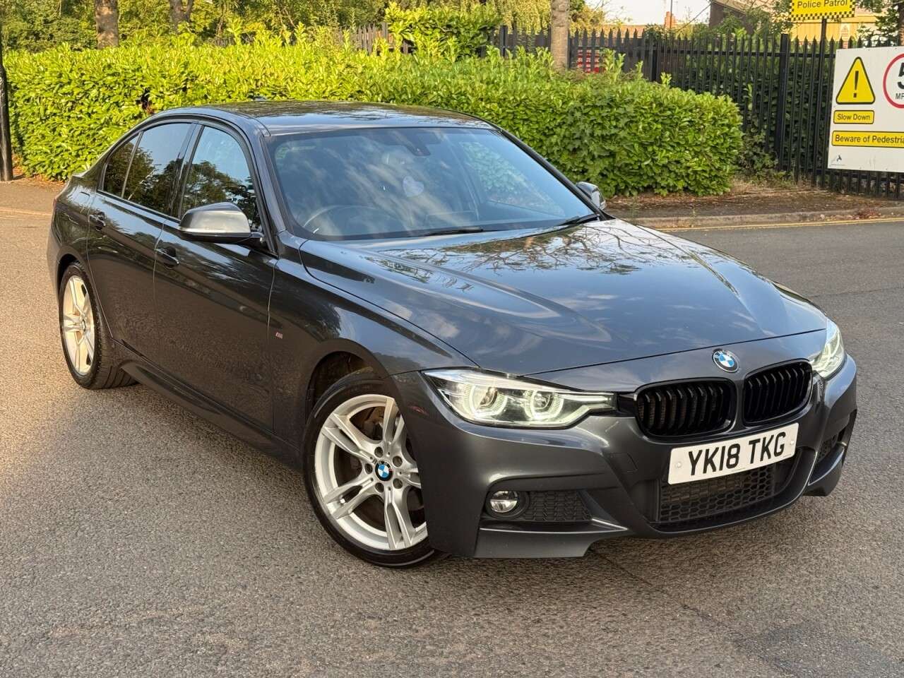 A 2018 BMW 3 SERIES 2.0 320d M Sport Saloon 4dr Diesel Auto Euro 6 (s/s) (190 ps) A 2018 BMW 3 SERIES 2.0 320d M Sport Saloon 4dr Diesel Auto Euro 6 (s/s) (190 ps)