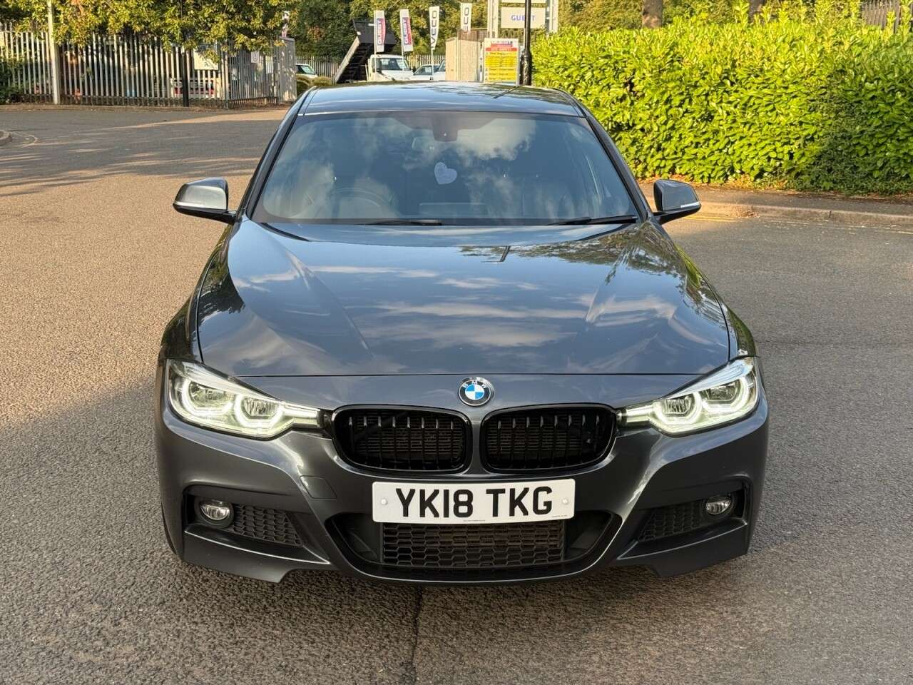 A 2018 BMW 3 SERIES 2.0 320d M Sport Saloon 4dr Diesel Auto Euro 6 (s/s) (190 ps) A 2018 BMW 3 SERIES 2.0 320d M Sport Saloon 4dr Diesel Auto Euro 6 (s/s) (190 ps)