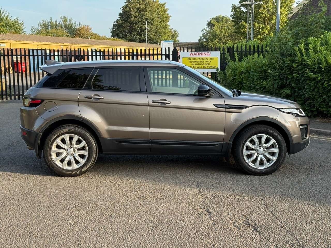 2017 LAND ROVER RANGE ROVER EVOQUE 2017 LAND ROVER RANGE ROVER EVOQUE