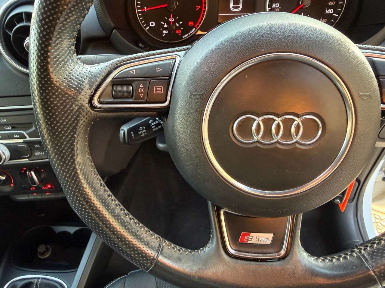 2016 AUDI A1 2016 AUDI A1