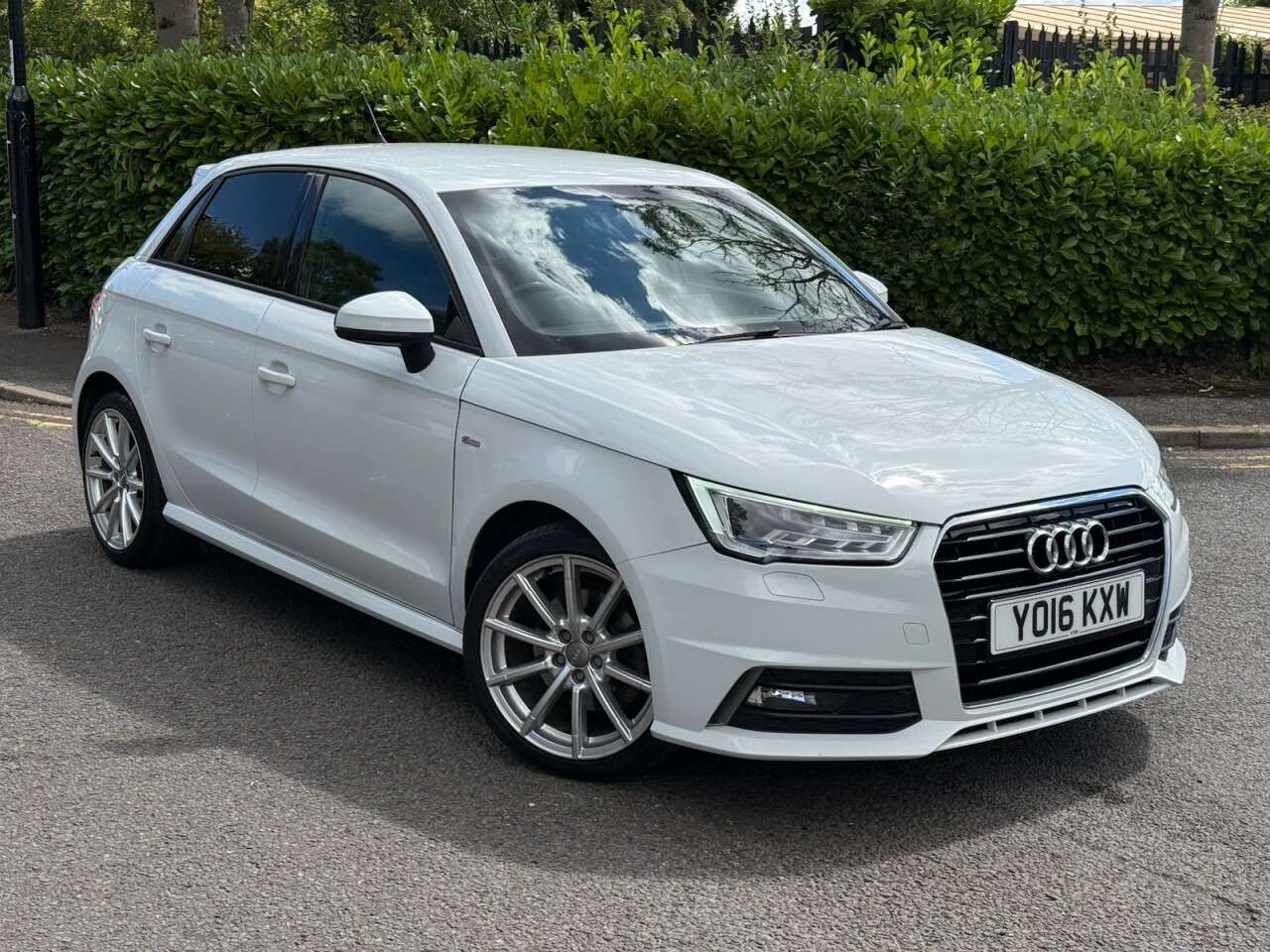 A 2016 AUDI A1 1.4 TFSI S line Sportback 5dr Petrol Manual Euro 6 (s/s) (125 ps) A 2016 AUDI A1 1.4 TFSI S line Sportback 5dr Petrol Manual Euro 6 (s/s) (125 ps)