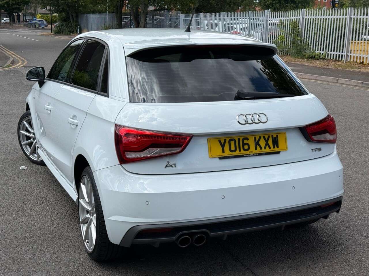 2016 AUDI A1 2016 AUDI A1