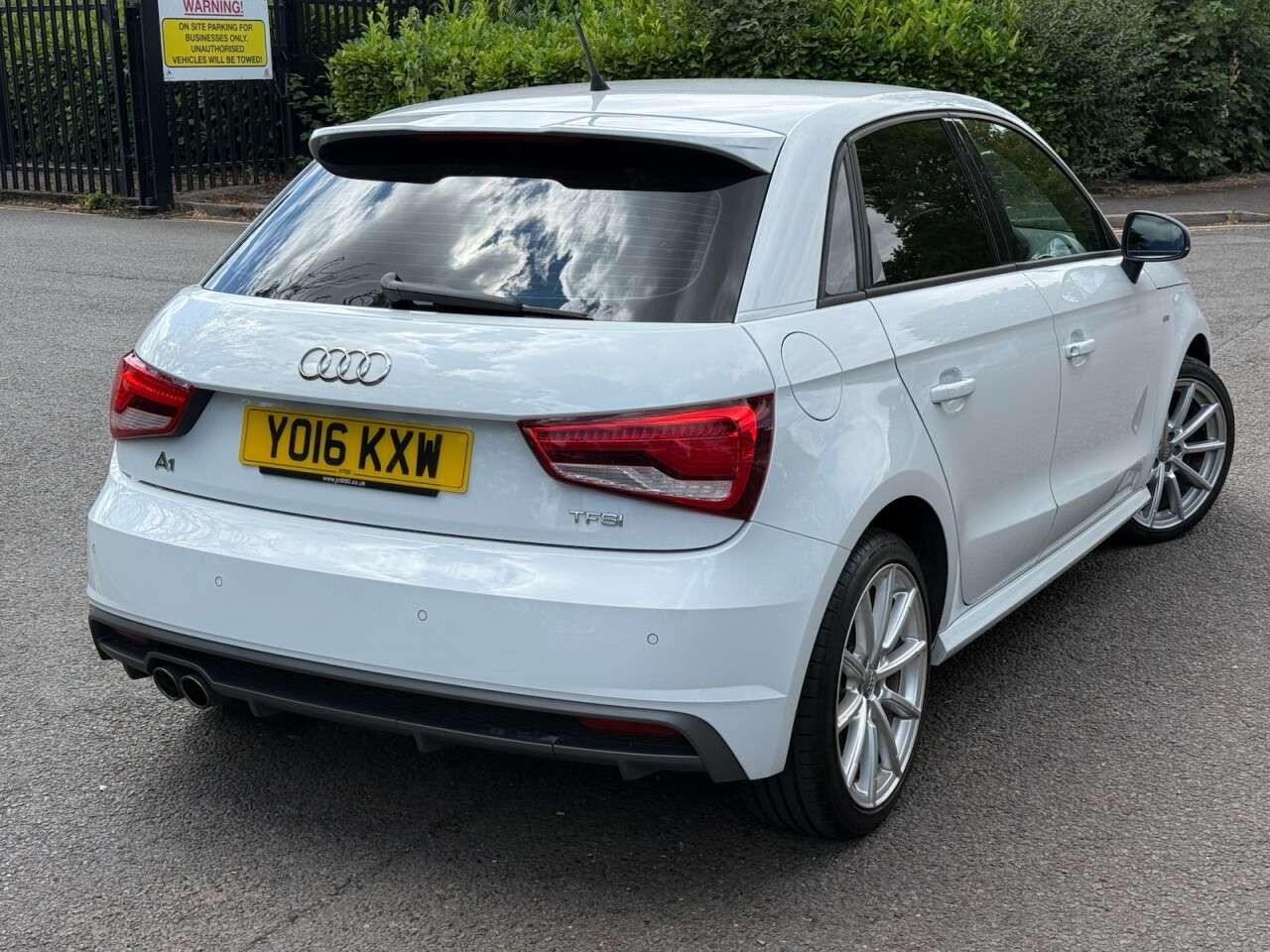 2016 AUDI A1 2016 AUDI A1