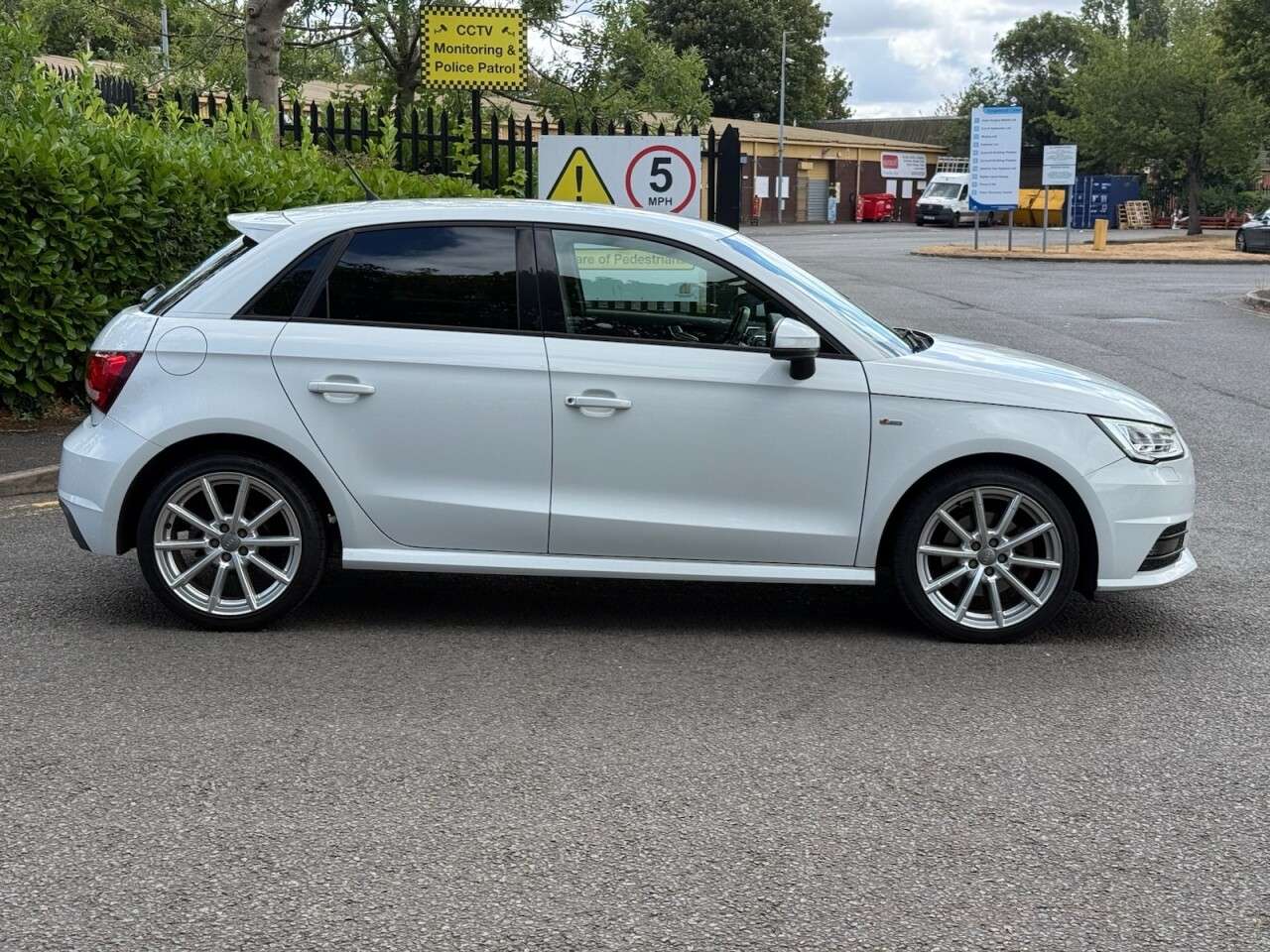 2016 AUDI A1 2016 AUDI A1
