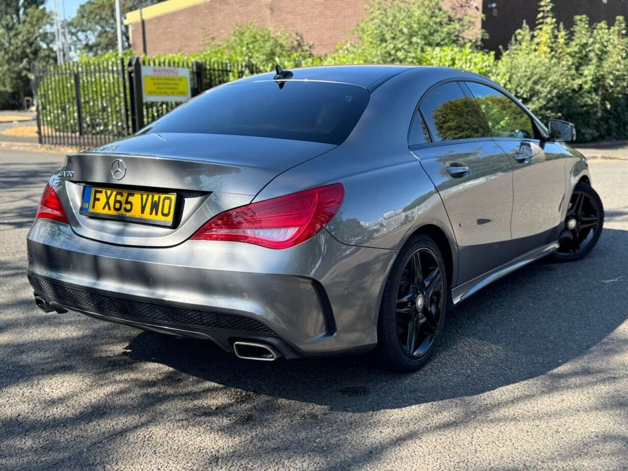 A 2015 MERCEDES-BENZ CLA 1.6 CLA180 AMG Sport Coupe 4dr Petrol 7G-DCT Euro 6 (s/s) (122 ps) A 2015 MERCEDES-BENZ CLA 1.6 CLA180 AMG Sport Coupe 4dr Petrol 7G-DCT Euro 6 (s/s) (122 ps)