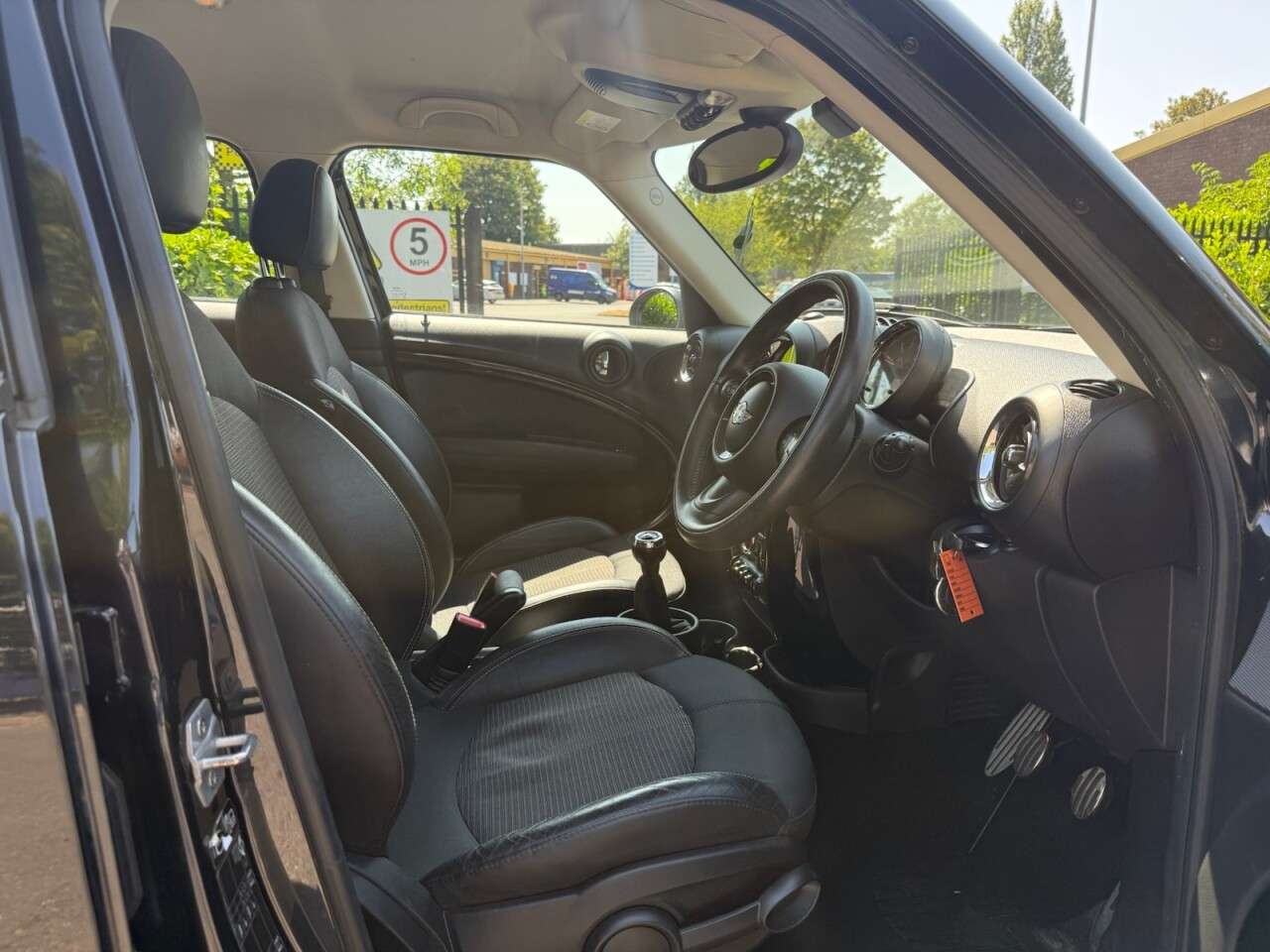 2015 MINI COUNTRYMAN 2015 MINI COUNTRYMAN