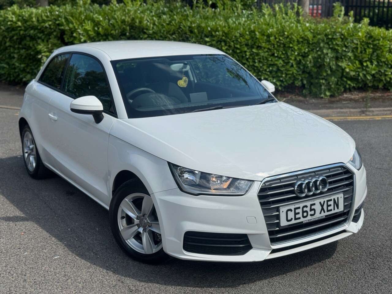 A 2015 AUDI A1 1.6 TDI SE Hatchback 3dr Diesel Manual Euro 6 (s/s) (116 ps) A 2015 AUDI A1 1.6 TDI SE Hatchback 3dr Diesel Manual Euro 6 (s/s) (116 ps)