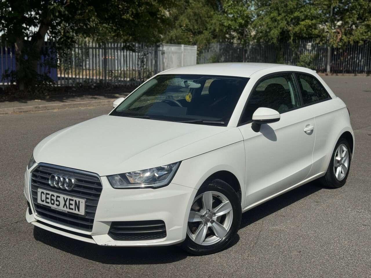 A 2015 AUDI A1 1.6 TDI SE Hatchback 3dr Diesel Manual Euro 6 (s/s) (116 ps) A 2015 AUDI A1 1.6 TDI SE Hatchback 3dr Diesel Manual Euro 6 (s/s) (116 ps)