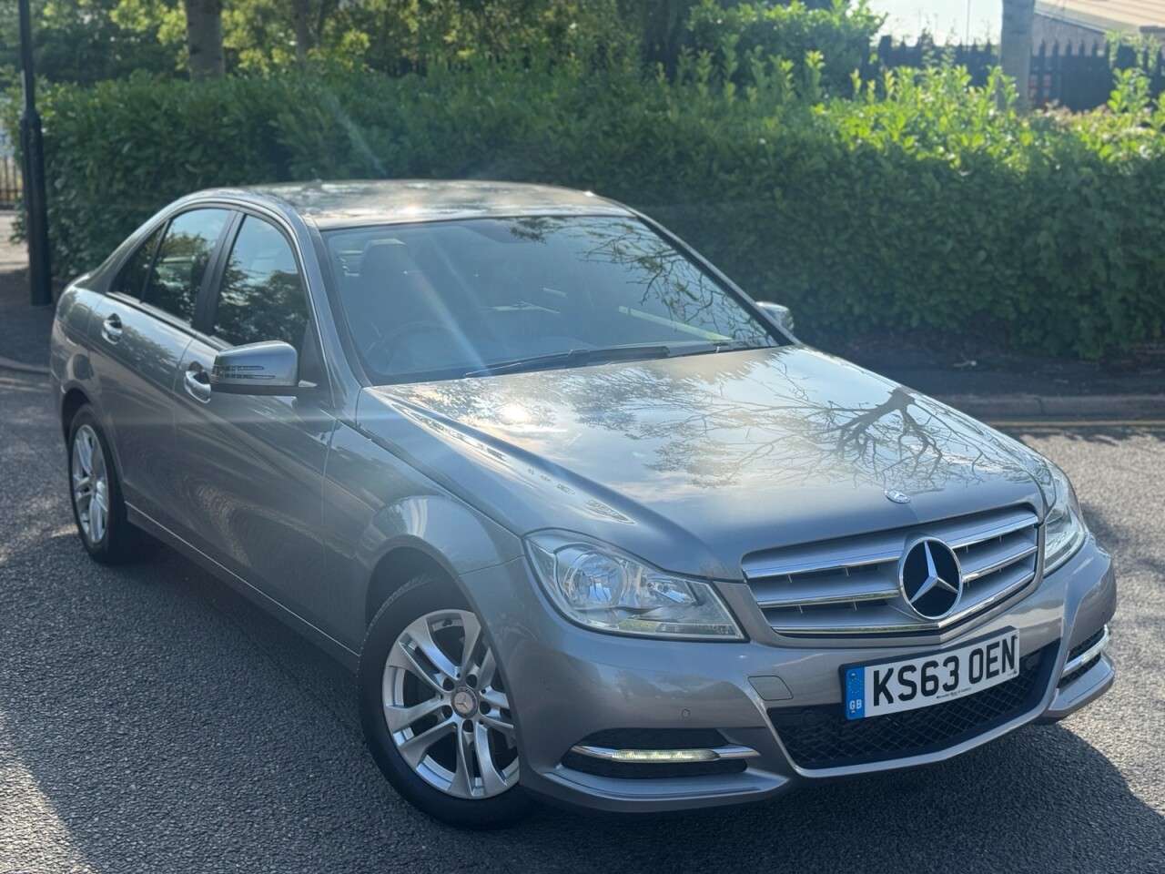 A 2014 MERCEDES-BENZ C CLASS 1.6 C180 Executive SE Saloon 4dr Petrol G-Tronic+ Euro 6 (s/s) (156 ps) FSH A 2014 MERCEDES-BENZ C CLASS 1.6 C180 Executive SE Saloon 4dr Petrol G-Tronic+ Euro 6 (s/s) (156 ps) FSH