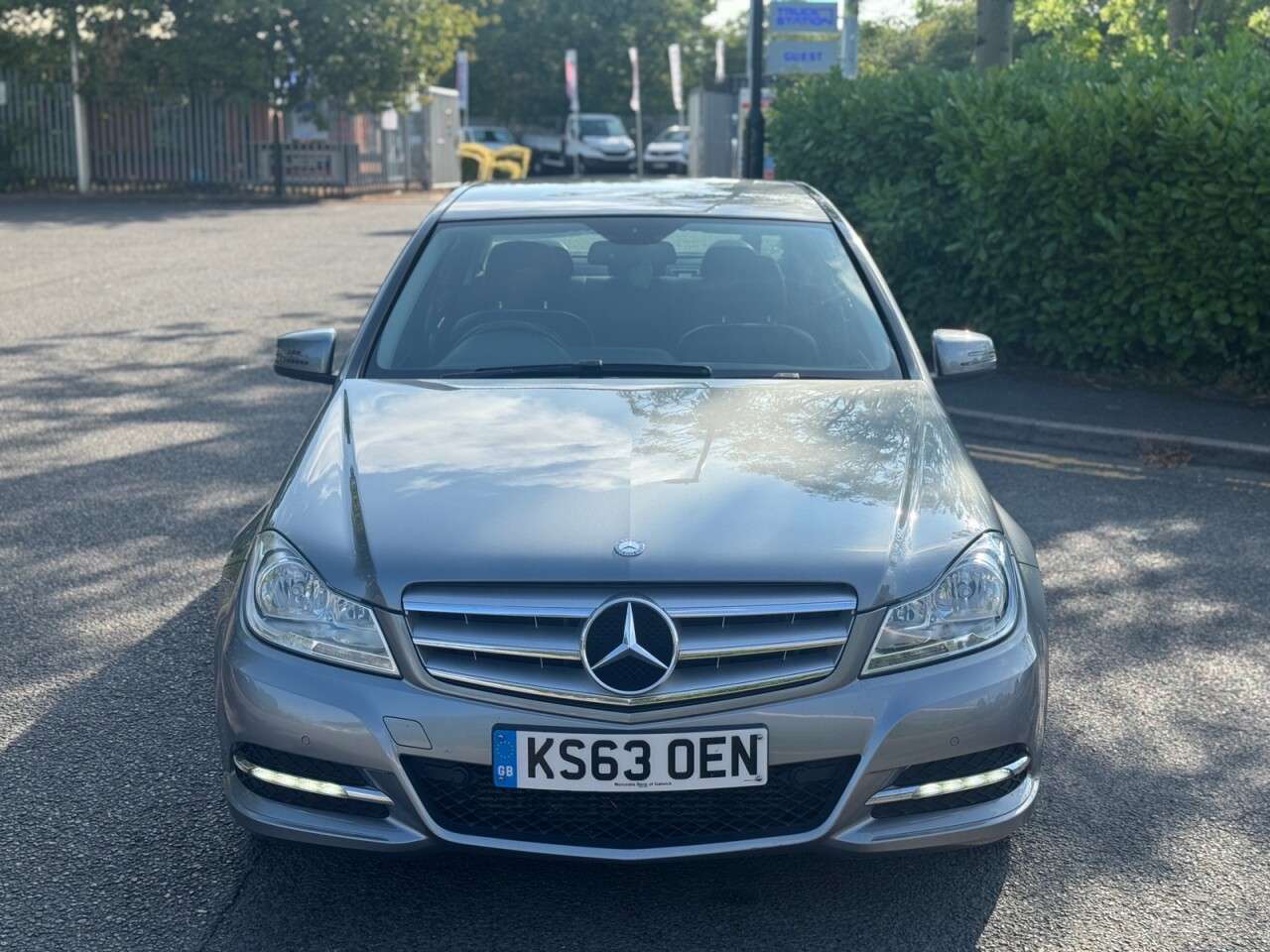 A 2014 MERCEDES-BENZ C CLASS 1.6 C180 Executive SE Saloon 4dr Petrol G-Tronic+ Euro 6 (s/s) (156 ps) FSH A 2014 MERCEDES-BENZ C CLASS 1.6 C180 Executive SE Saloon 4dr Petrol G-Tronic+ Euro 6 (s/s) (156 ps) FSH