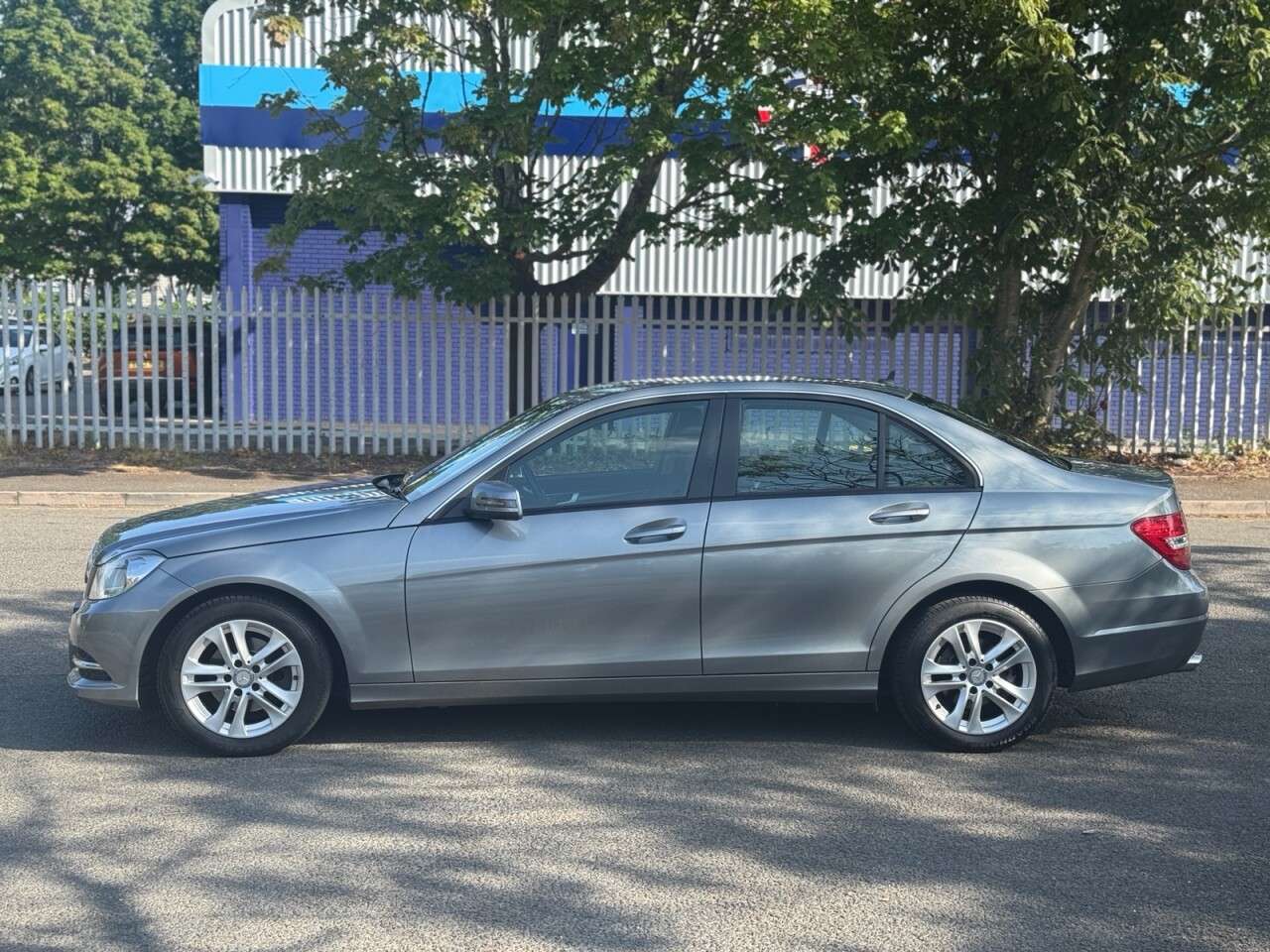 A 2014 MERCEDES-BENZ C CLASS 1.6 C180 Executive SE Saloon 4dr Petrol G-Tronic+ Euro 6 (s/s) (156 ps) FSH A 2014 MERCEDES-BENZ C CLASS 1.6 C180 Executive SE Saloon 4dr Petrol G-Tronic+ Euro 6 (s/s) (156 ps) FSH
