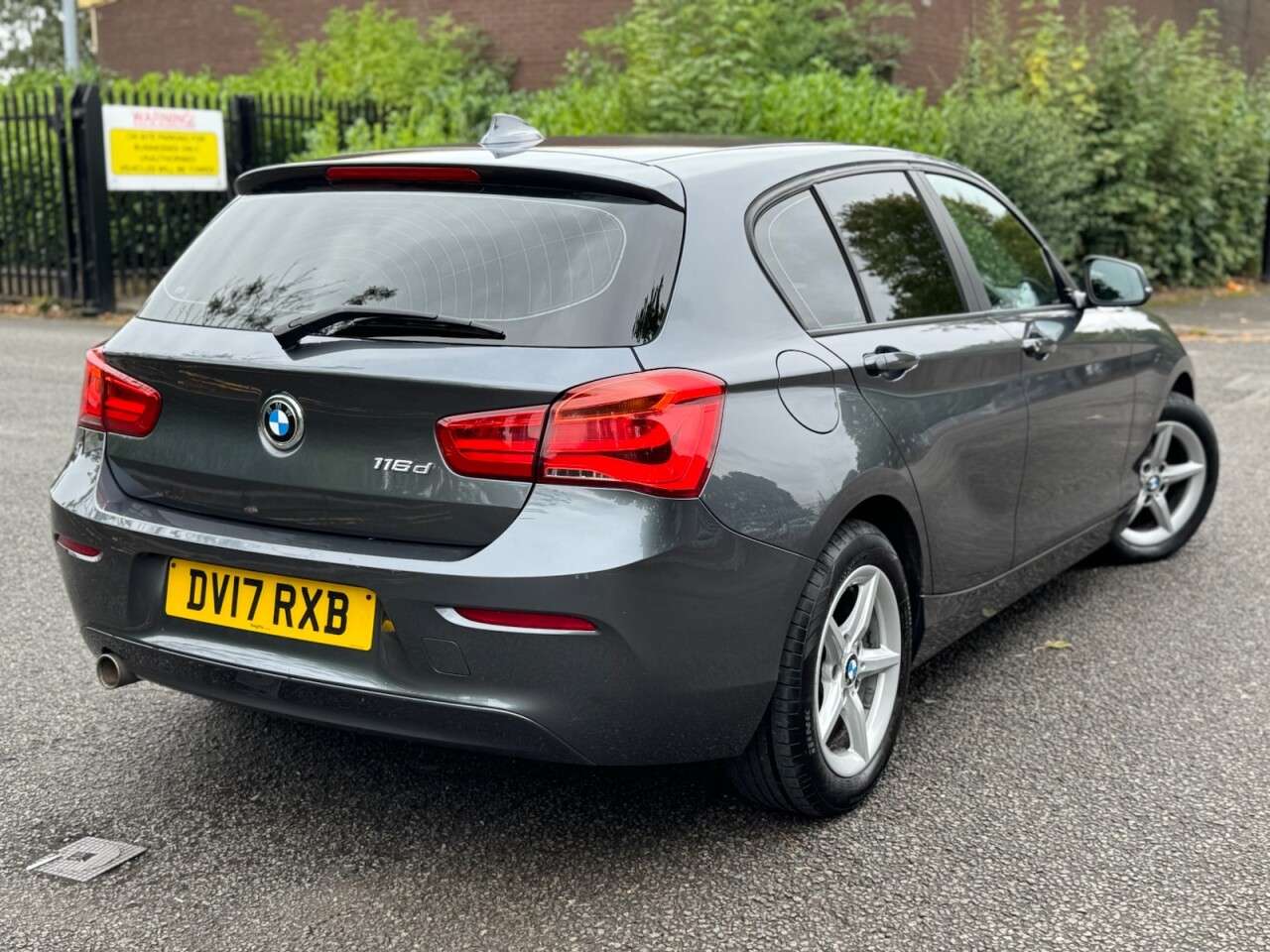 A 2017 BMW 1 SERIES 1.5 116d SE Hatchback 5dr Diesel Manual Euro 6 (s/s) (116 ps) A 2017 BMW 1 SERIES 1.5 116d SE Hatchback 5dr Diesel Manual Euro 6 (s/s) (116 ps)
