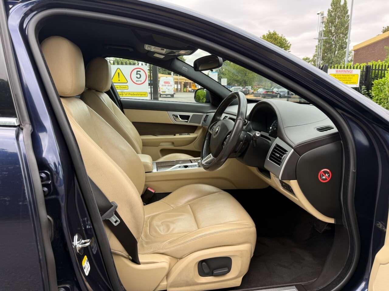 2014 JAGUAR XF 2014 JAGUAR XF