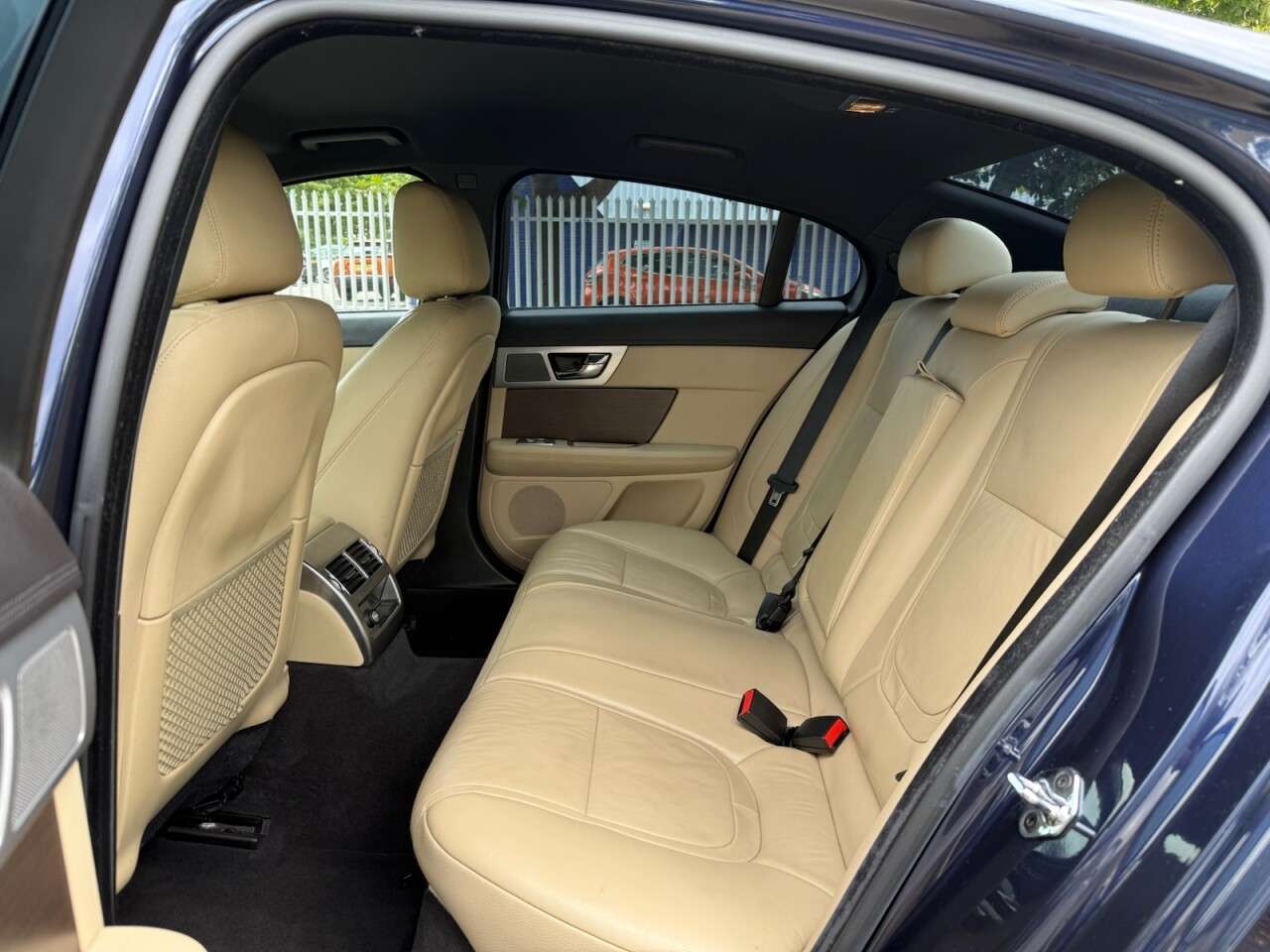 2014 JAGUAR XF 2014 JAGUAR XF