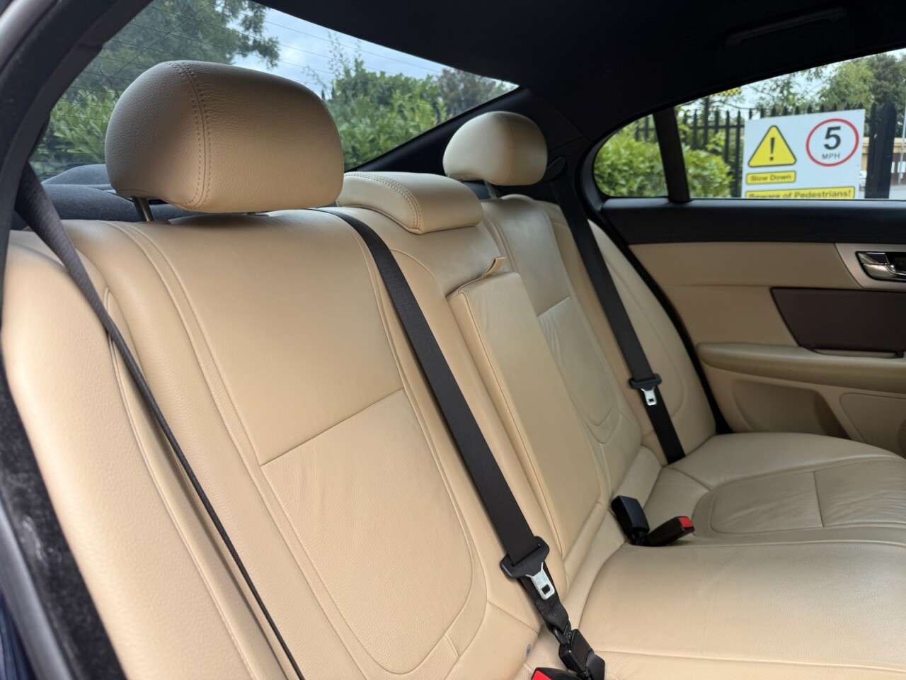 2014 JAGUAR XF 2014 JAGUAR XF