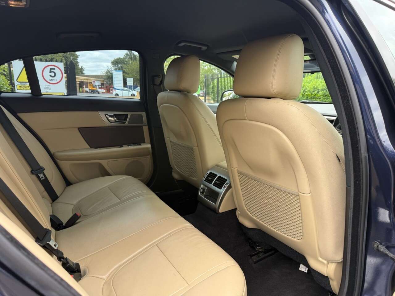 2014 JAGUAR XF 2014 JAGUAR XF