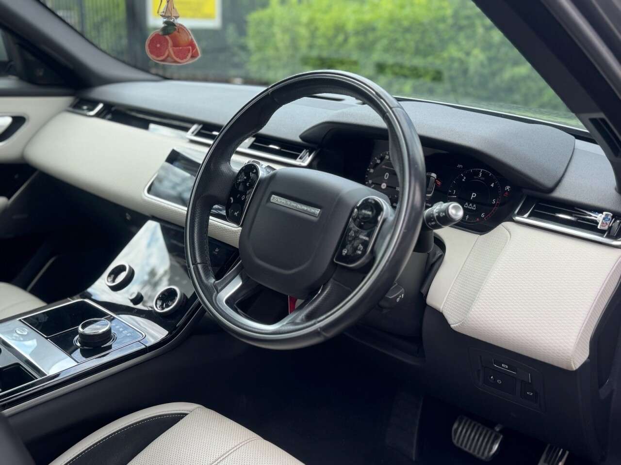 2019 LAND ROVER RANGE ROVER VELAR 2019 LAND ROVER RANGE ROVER VELAR
