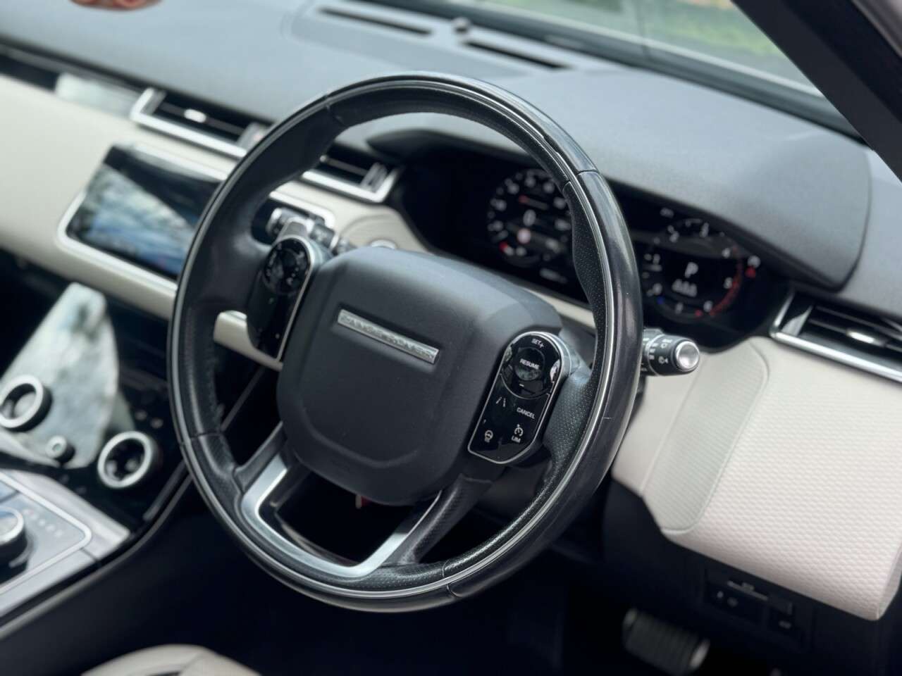 2019 LAND ROVER RANGE ROVER VELAR 2019 LAND ROVER RANGE ROVER VELAR