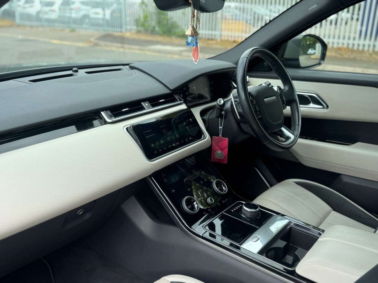 2019 LAND ROVER RANGE ROVER VELAR 2019 LAND ROVER RANGE ROVER VELAR