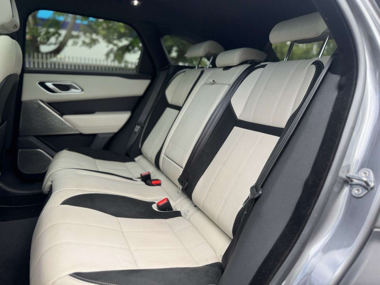 2019 LAND ROVER RANGE ROVER VELAR 2019 LAND ROVER RANGE ROVER VELAR