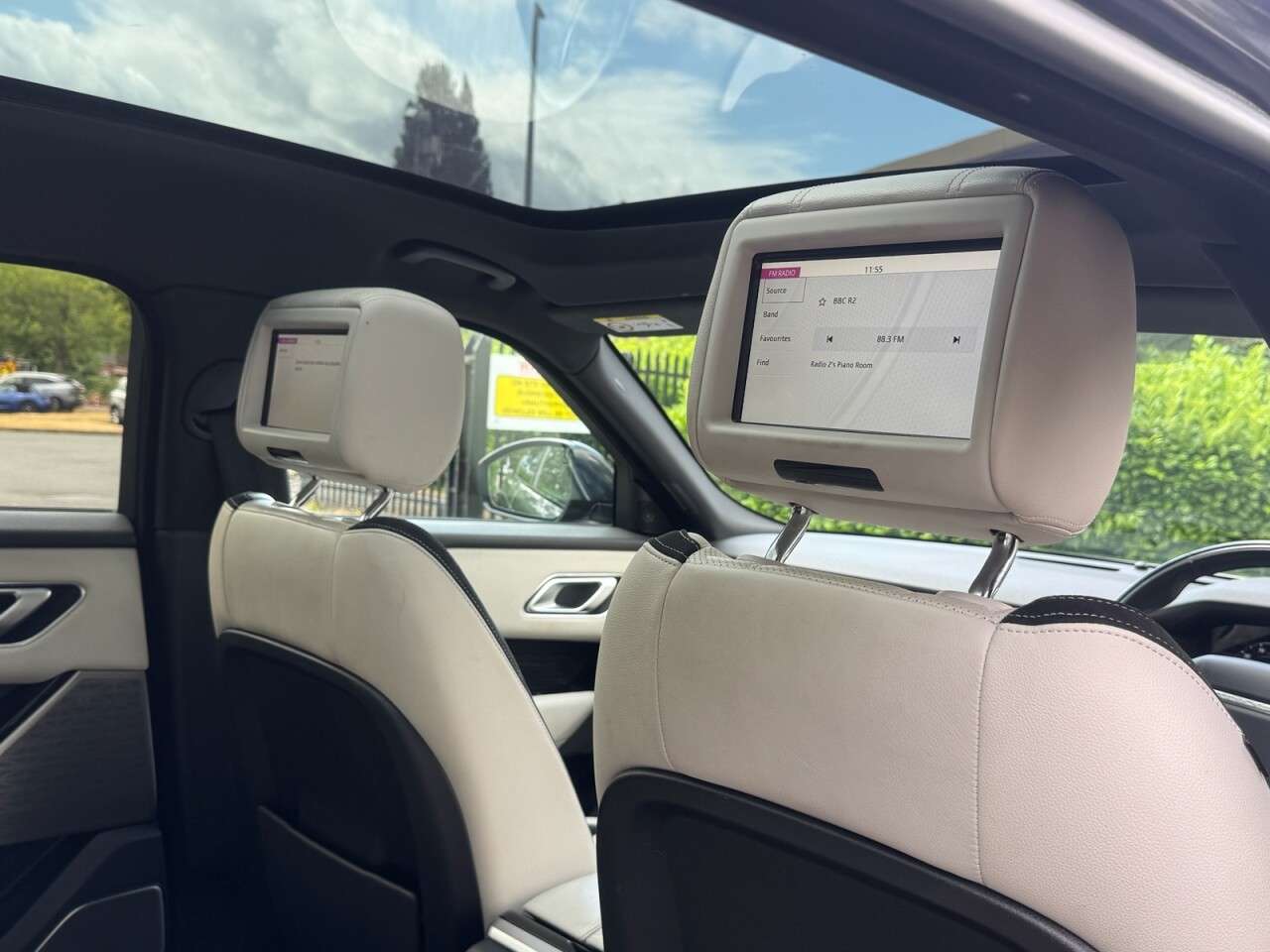 2019 LAND ROVER RANGE ROVER VELAR 2019 LAND ROVER RANGE ROVER VELAR