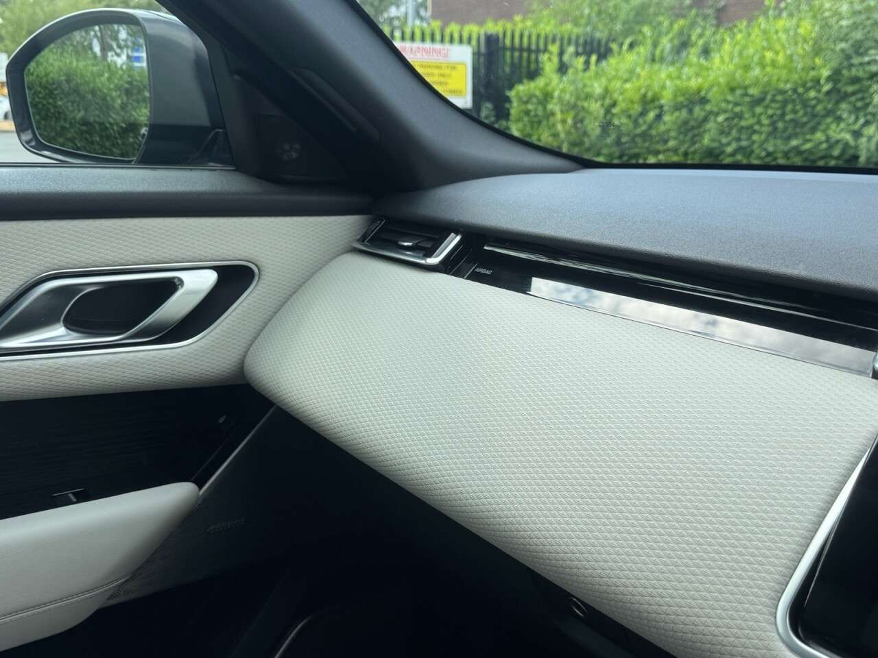 2019 LAND ROVER RANGE ROVER VELAR 2019 LAND ROVER RANGE ROVER VELAR