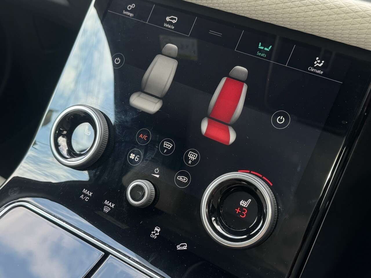 2019 LAND ROVER RANGE ROVER VELAR 2019 LAND ROVER RANGE ROVER VELAR