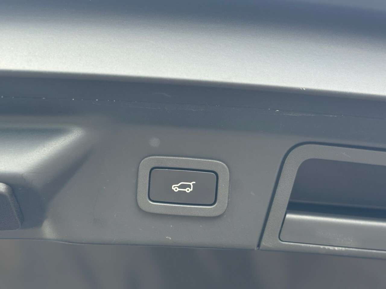 2019 LAND ROVER RANGE ROVER VELAR 2019 LAND ROVER RANGE ROVER VELAR