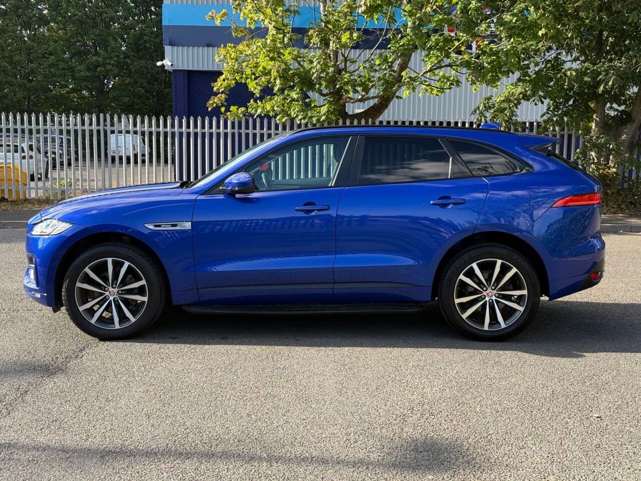 A 2019 JAGUAR F-PACE 2.0 D180 R-Sport SUV 5dr Diesel Auto AWD Euro 6 (s/s) (180 ps) A 2019 JAGUAR F-PACE 2.0 D180 R-Sport SUV 5dr Diesel Auto AWD Euro 6 (s/s) (180 ps)