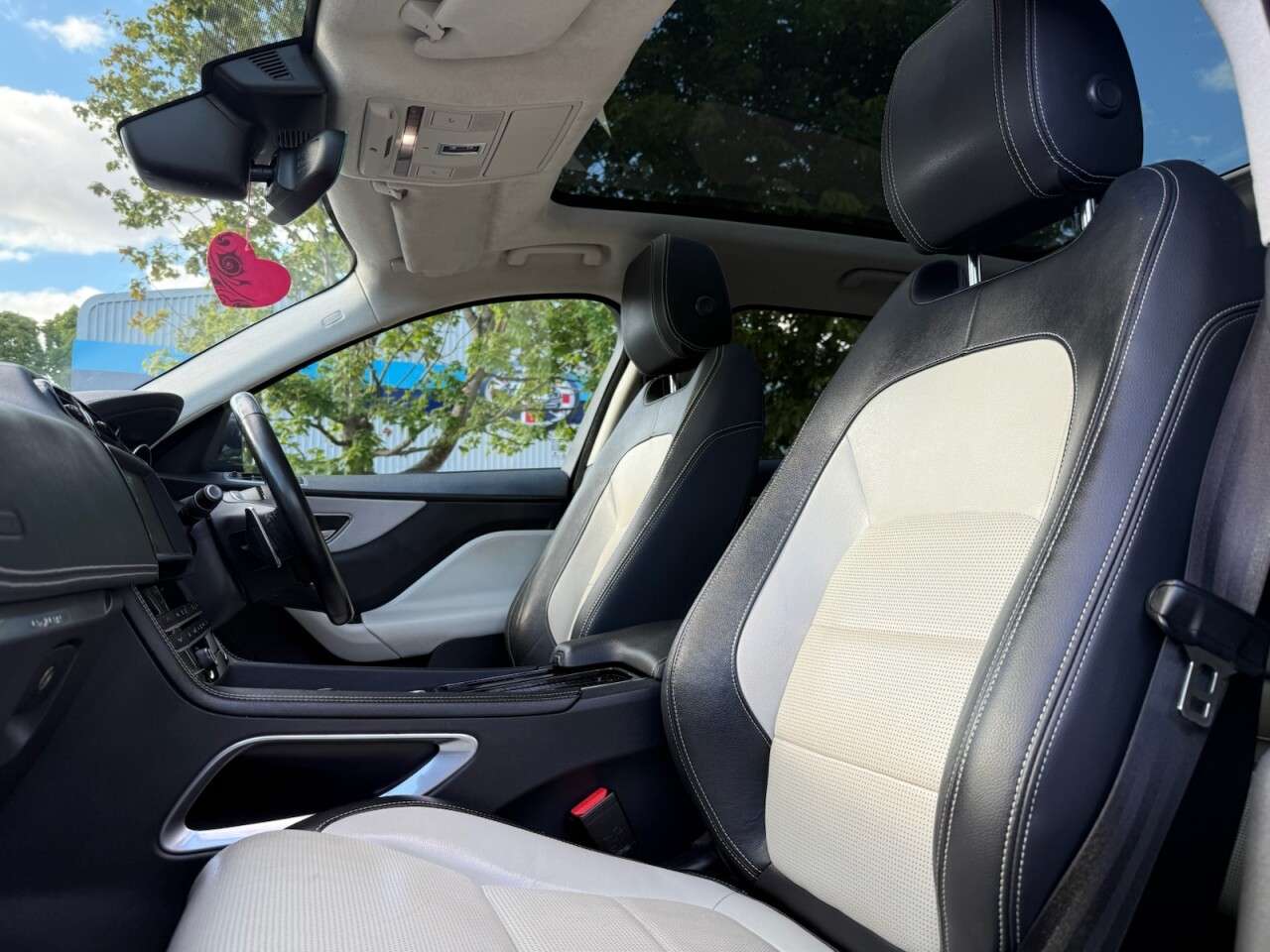 2019 JAGUAR F-PACE 2019 JAGUAR F-PACE