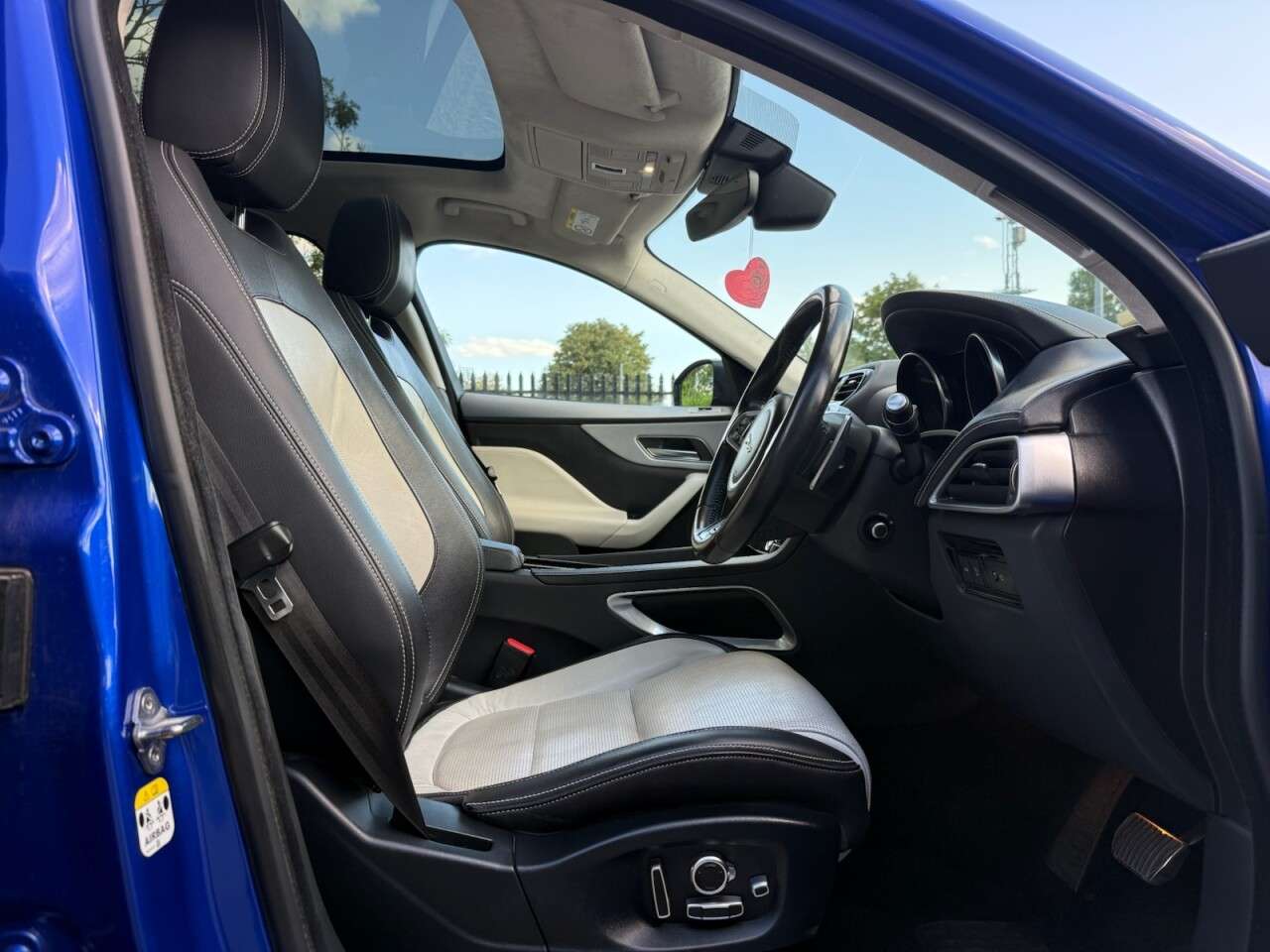 2019 JAGUAR F-PACE 2019 JAGUAR F-PACE
