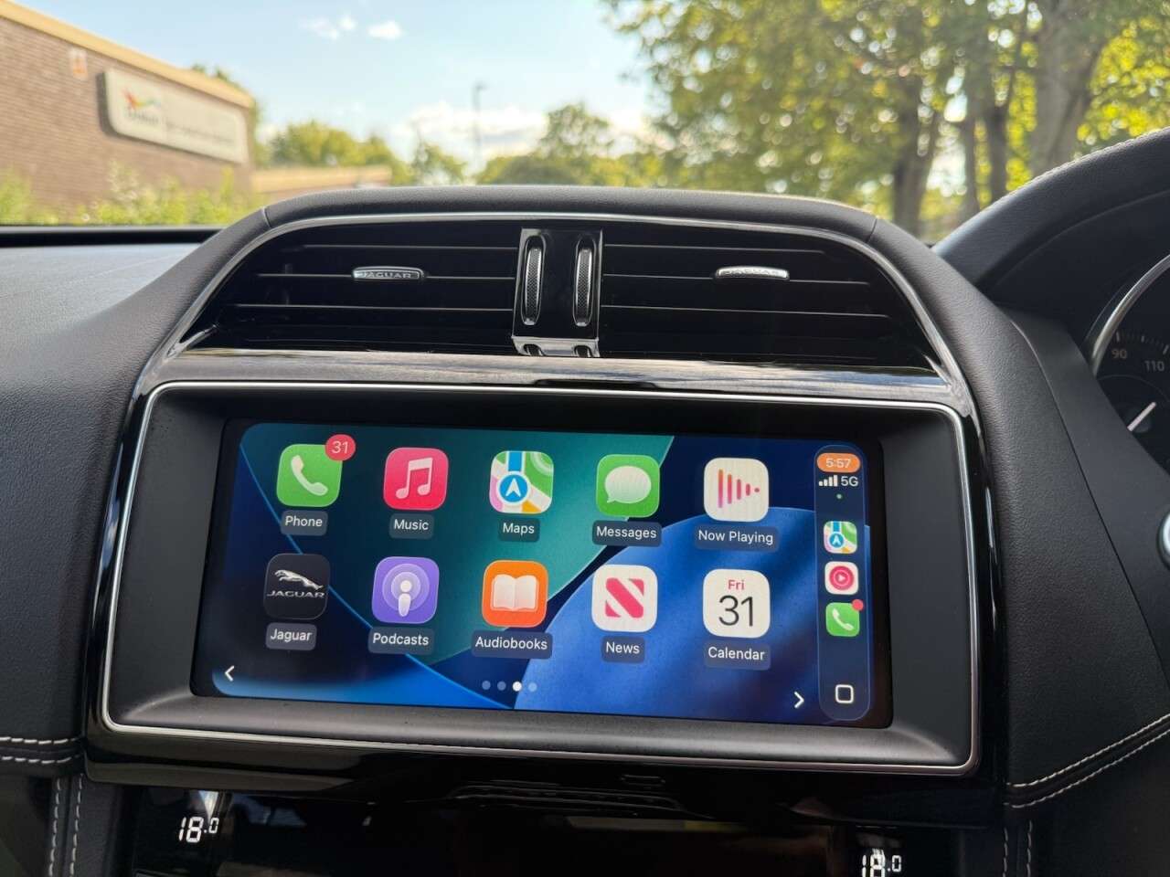 2019 JAGUAR F-PACE 2019 JAGUAR F-PACE