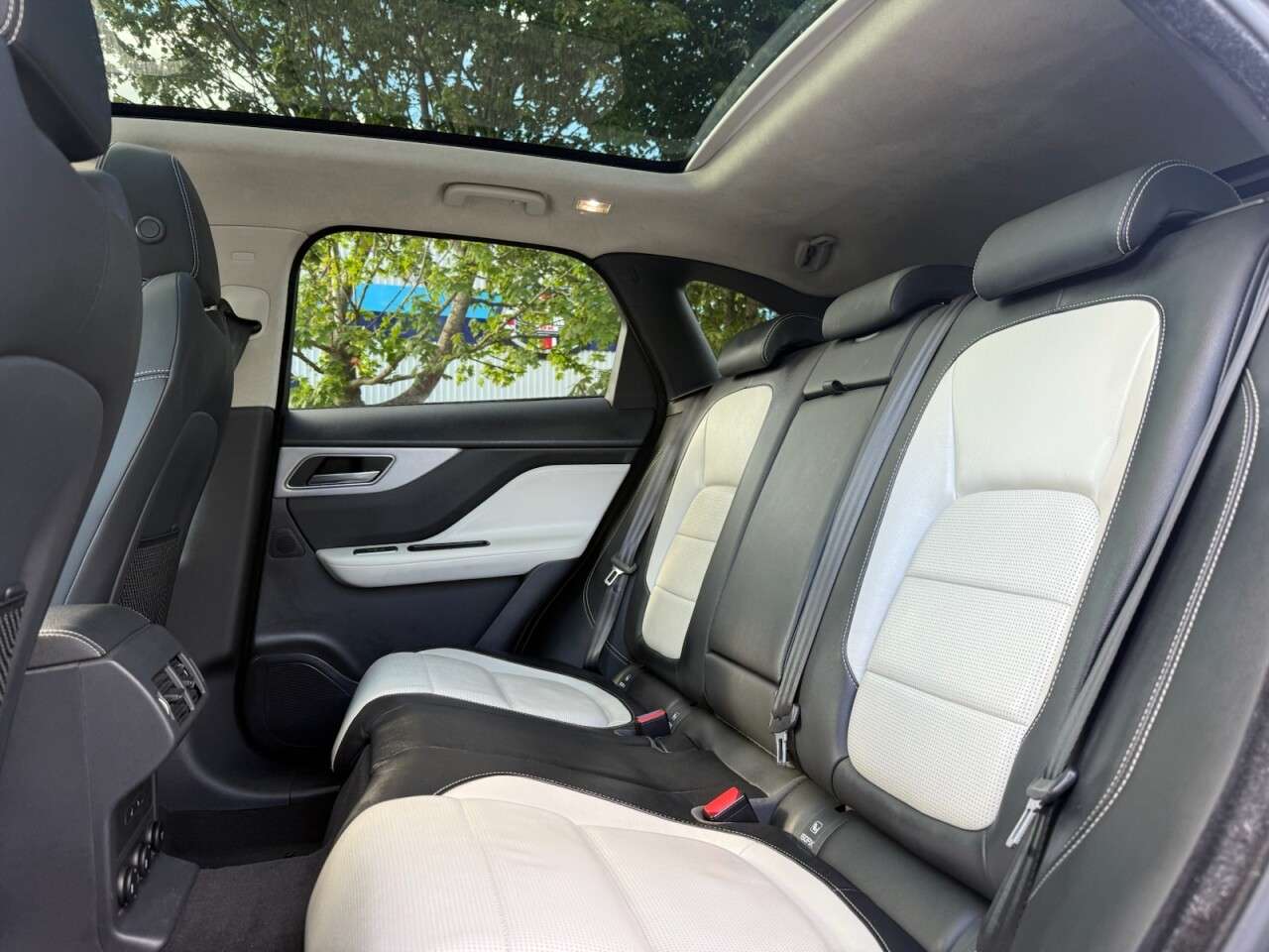 2019 JAGUAR F-PACE 2019 JAGUAR F-PACE