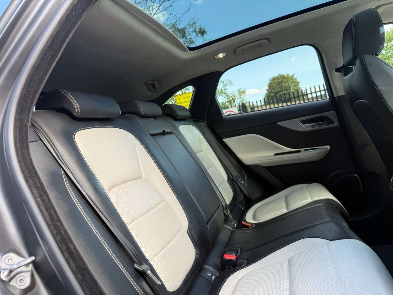 2019 JAGUAR F-PACE 2019 JAGUAR F-PACE