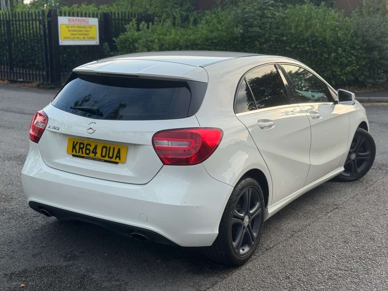 A 2015 MERCEDES-BENZ A CLASS 1.6 A180 Sport Hatchback 5dr Petrol Manual Euro 6 (s/s) (122 ps) A 2015 MERCEDES-BENZ A CLASS 1.6 A180 Sport Hatchback 5dr Petrol Manual Euro 6 (s/s) (122 ps)