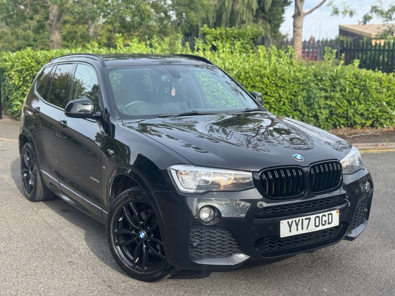 A 2017 BMW X3 2.0 20d M Sport SUV 5dr Diesel Auto xDrive Euro 6 (s/s) (190 ps) A 2017 BMW X3 2.0 20d M Sport SUV 5dr Diesel Auto xDrive Euro 6 (s/s) (190 ps)