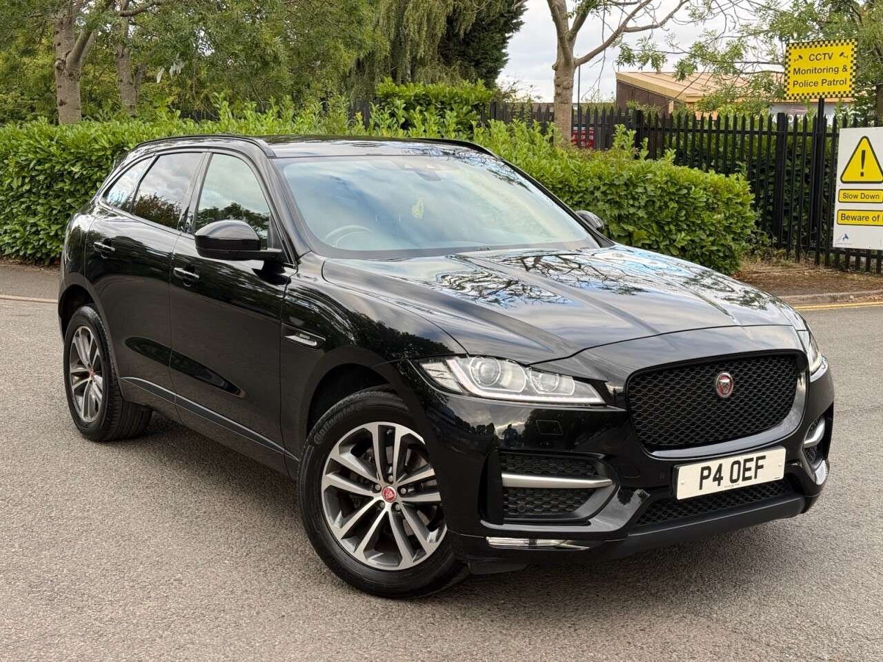 A 2019 JAGUAR F-PACE 2.0 D180 R-Sport SUV 5dr Diesel Auto Euro 6 (s/s) (180 ps) ULULEZ+1FO+FSH+C A 2019 JAGUAR F-PACE 2.0 D180 R-Sport SUV 5dr Diesel Auto Euro 6 (s/s) (180 ps) ULULEZ+1FO+FSH+C