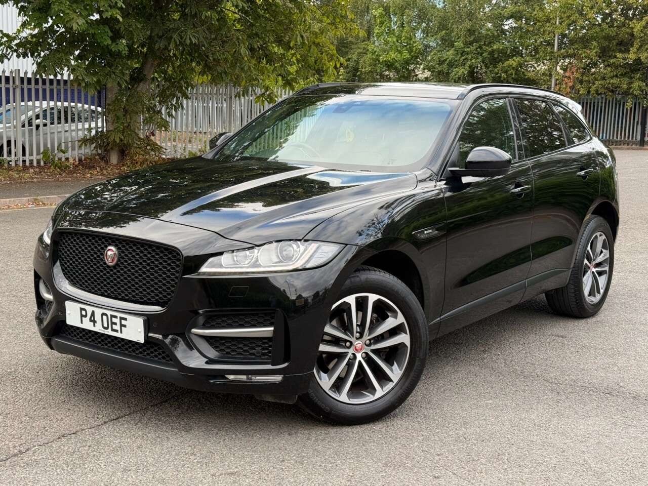 A 2019 JAGUAR F-PACE 2.0 D180 R-Sport SUV 5dr Diesel Auto Euro 6 (s/s) (180 ps) ULULEZ+1FO+FSH+C A 2019 JAGUAR F-PACE 2.0 D180 R-Sport SUV 5dr Diesel Auto Euro 6 (s/s) (180 ps) ULULEZ+1FO+FSH+C