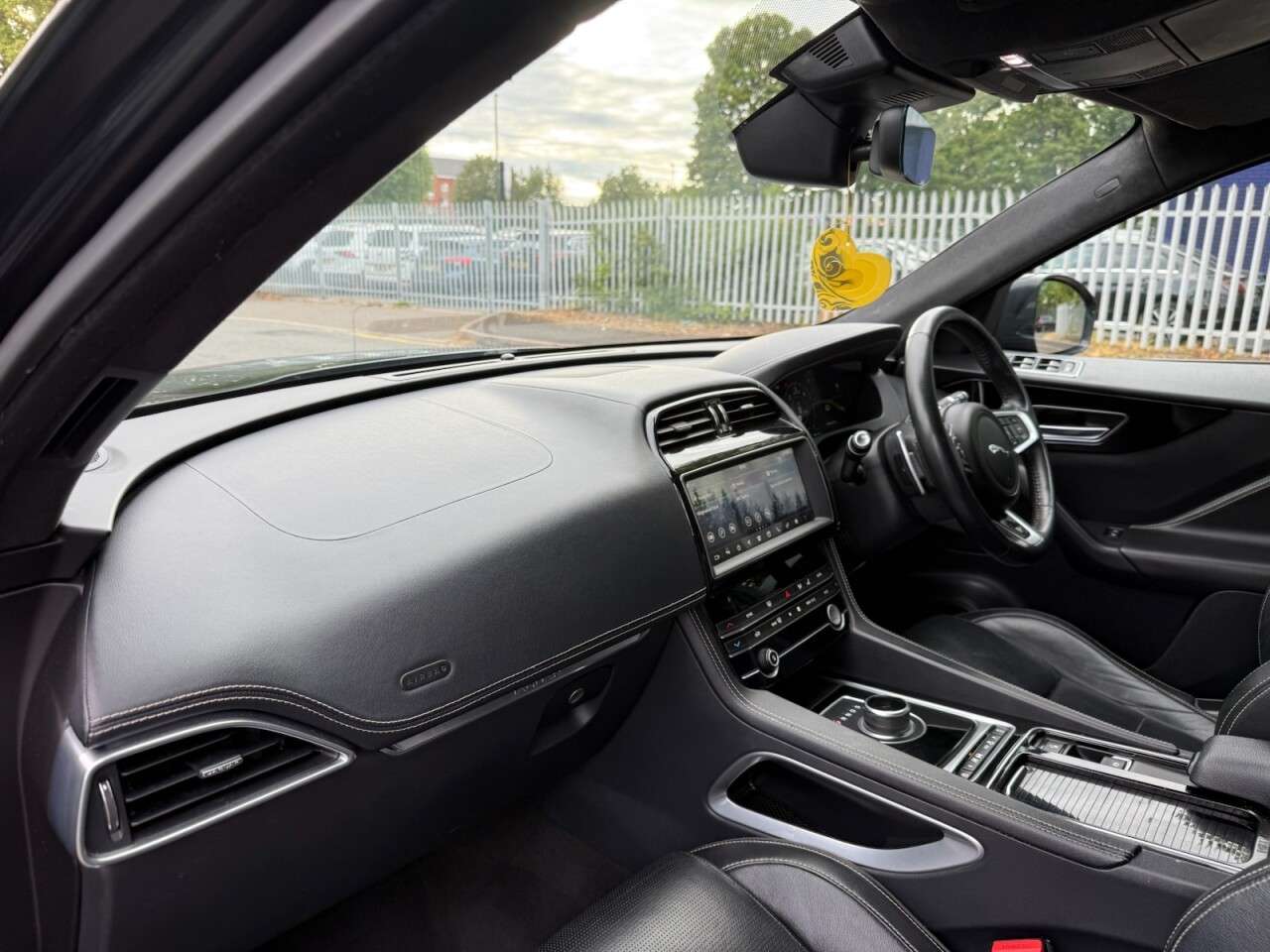 2019 JAGUAR F-PACE 2019 JAGUAR F-PACE