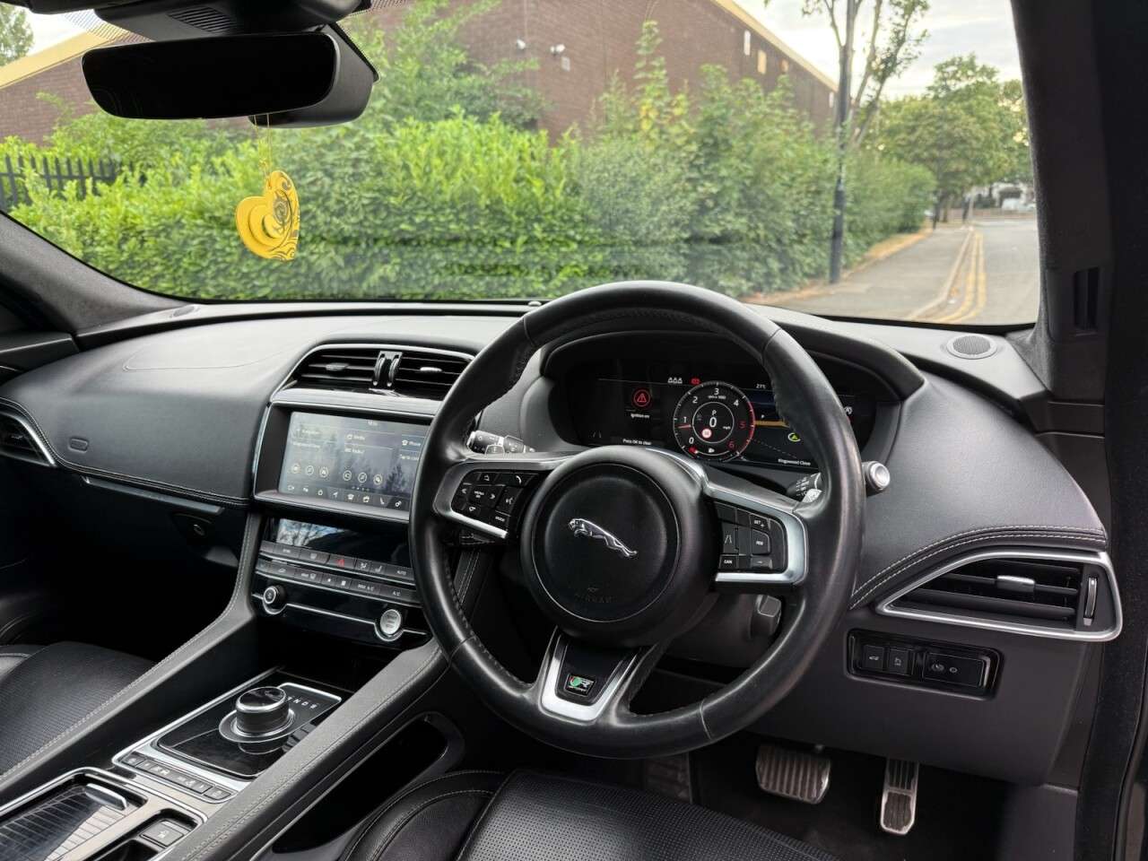 2019 JAGUAR F-PACE 2019 JAGUAR F-PACE