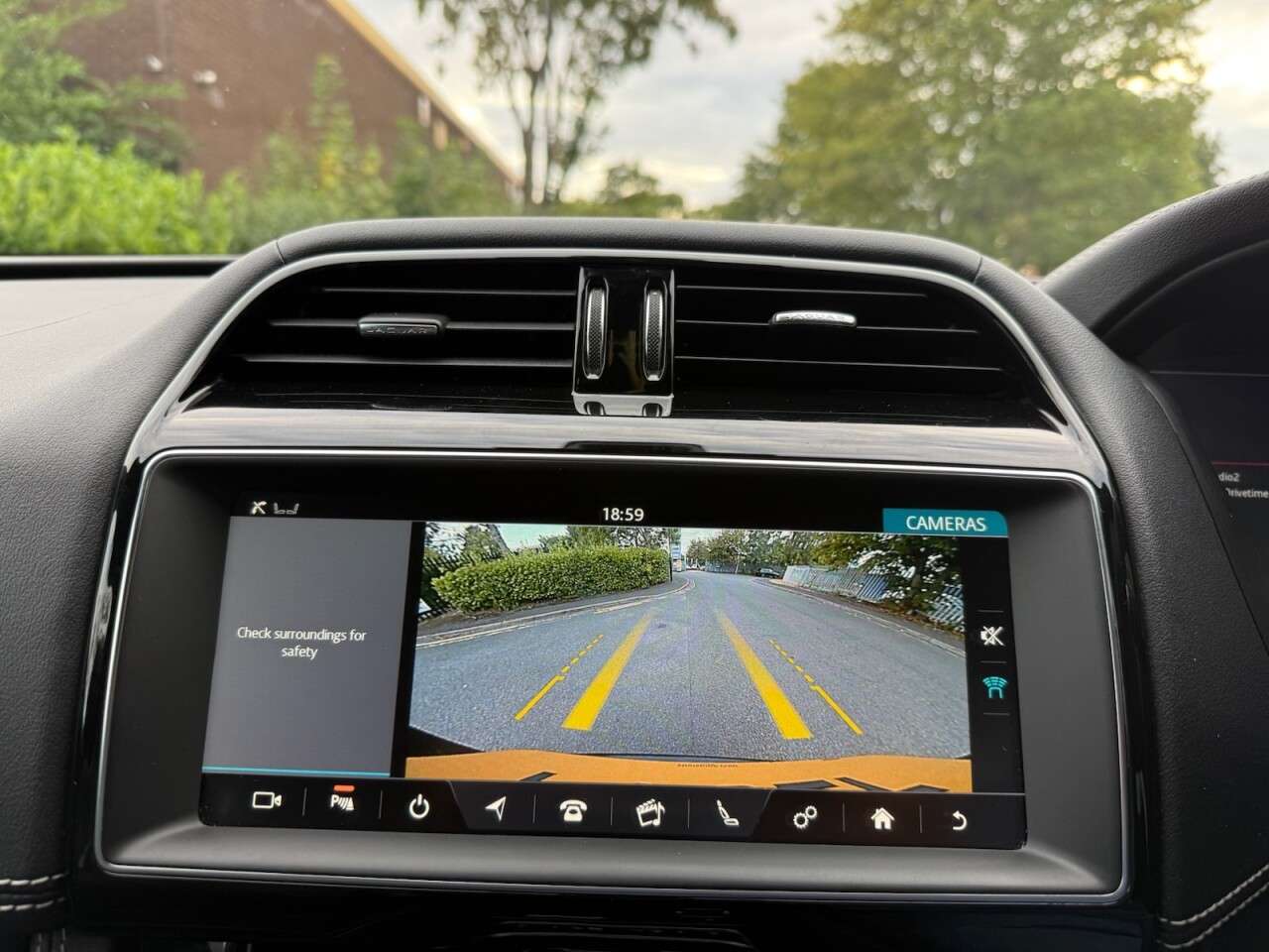 2019 JAGUAR F-PACE 2019 JAGUAR F-PACE