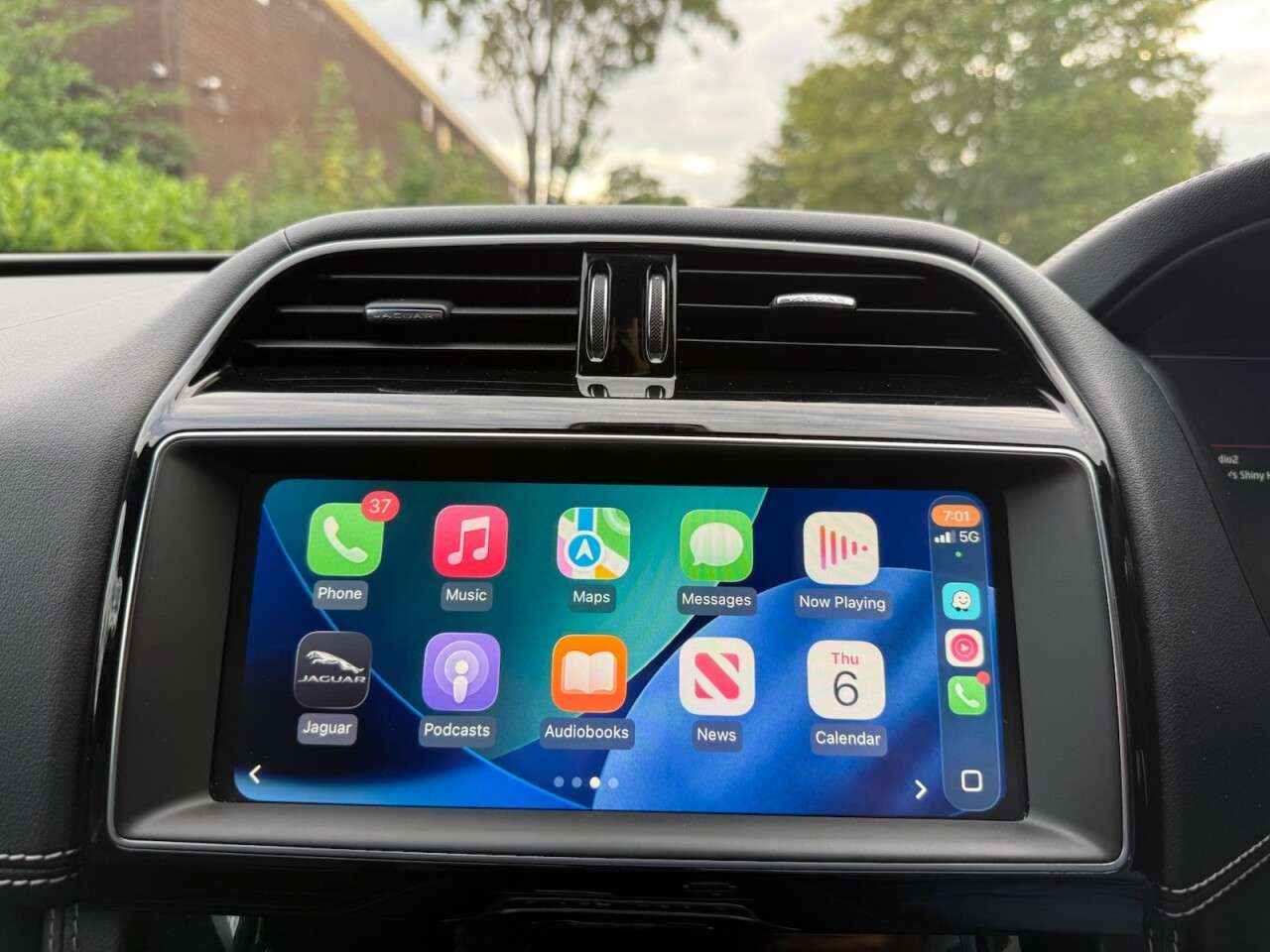 2019 JAGUAR F-PACE 2019 JAGUAR F-PACE