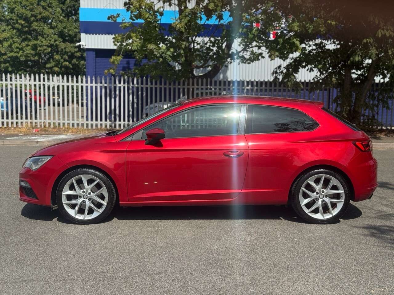 A 2018 SEAT LEON 1.4 TSI FR Technology Sport Coupe 3dr Petrol Manual Euro 6 (s/s) (125 ps) U A 2018 SEAT LEON 1.4 TSI FR Technology Sport Coupe 3dr Petrol Manual Euro 6 (s/s) (125 ps) U